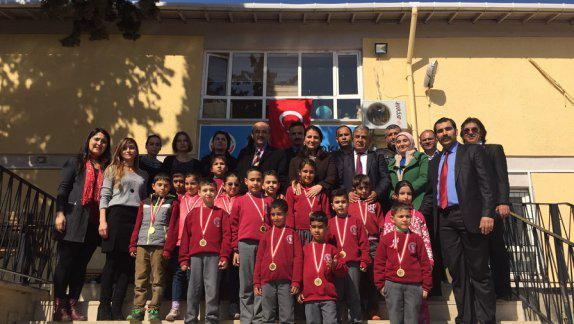 MÜDÜRLERİMİZİN ATATÜRK İLKOKULU 15 TEMMUZ SERGİSİNE KATILIMI
