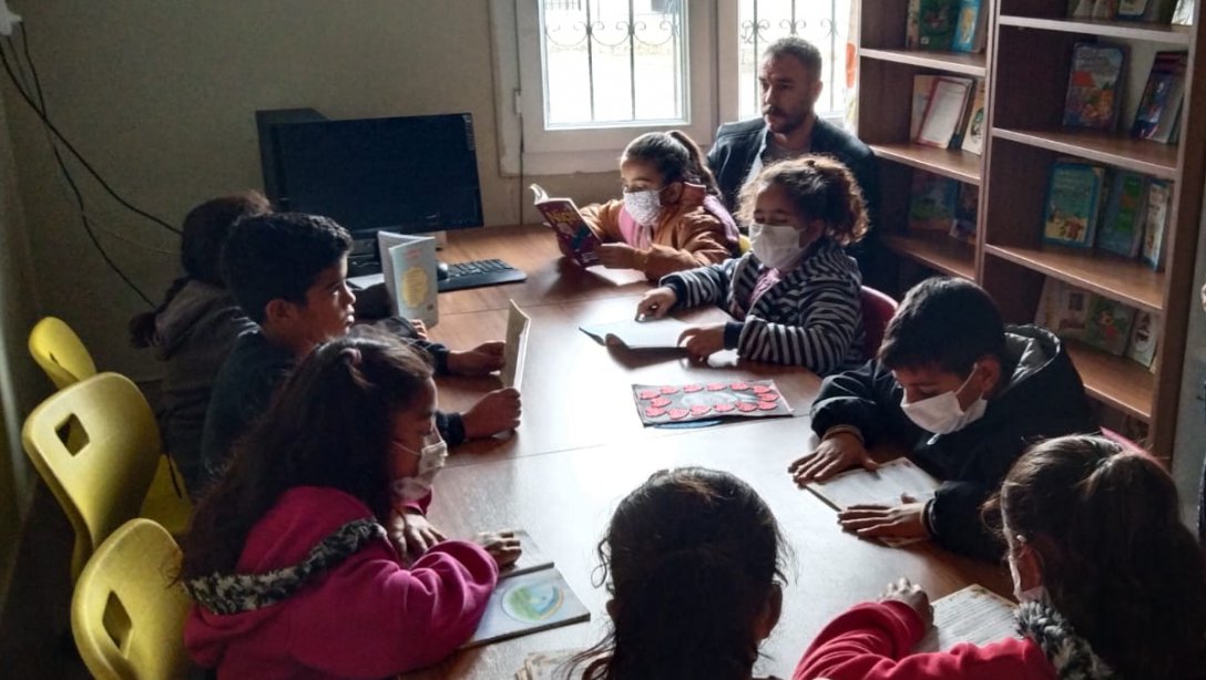 Damlapınar İlkokulu Kütüphanesi Açıldı